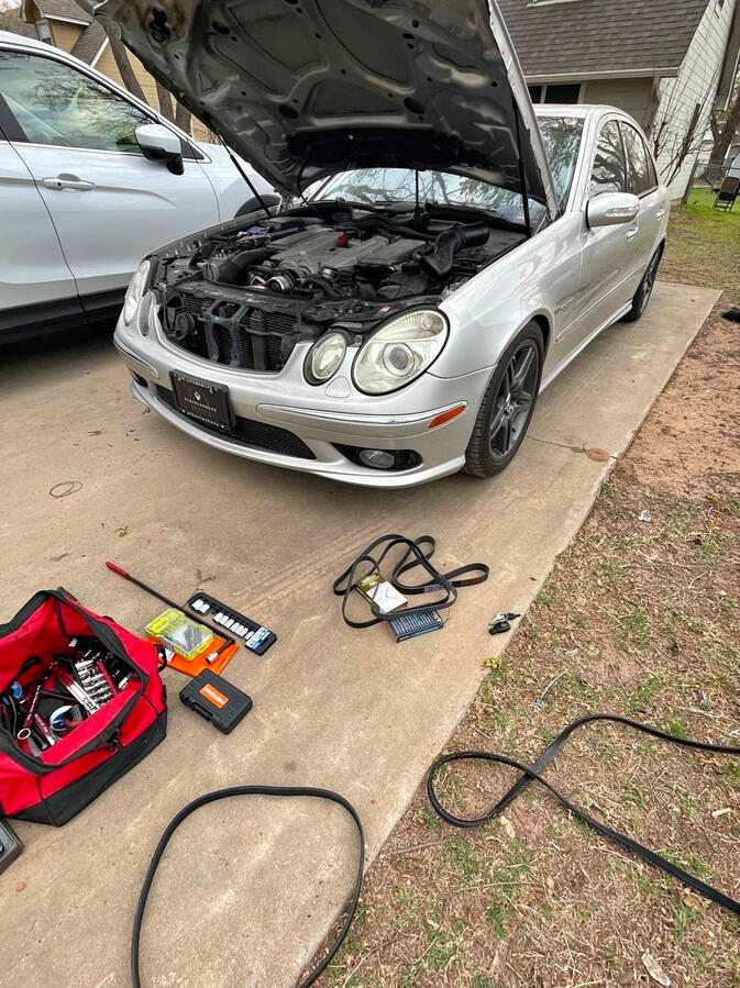 Mobile Mercedes Repair β Driveway Service Fort Worth mobile mechanic servicing Mercedes-Benz at customer residence